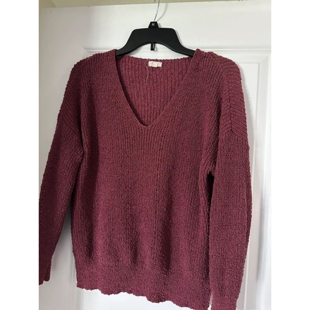 V neck sweater